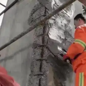 惠水梁板柱楼梯空洞蜂窝剥落露筋等表面破损修补用高强聚合物修补砂浆